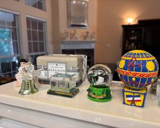 snowglobe - crystal glass cube 