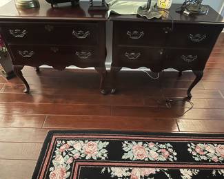 pair istoric James River Plantation Queen Anne Style Lowboy

