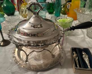 Wallace Baroque silver-plated chafing dish, a collectible serving piece featuring ornate scroll and floral detailing. 