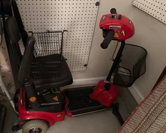 Shoprider Scootie Compact Travel Scooter.250 Lbs weight capacity
Tire sizes; 2 front 7", 2 rear 8"
Adjustable flip-up arms
Length adjustable
Removable battery pack