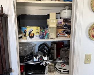 Small kitchen appliances and items