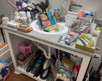 Bathroom/personal care items 