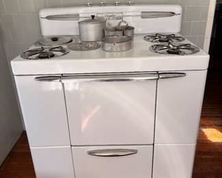 Maytag Dutch oven gas range $1,000