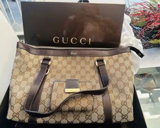 gucci handbag and wallet