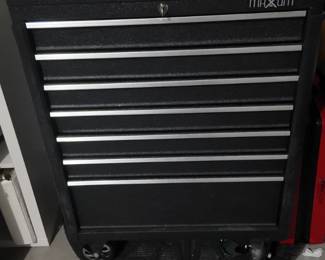 mobile tool chest w/key