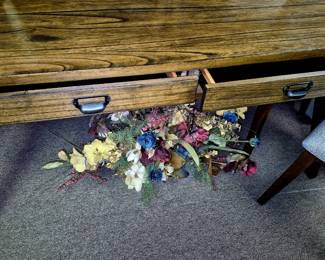 4 side drawersunder table top