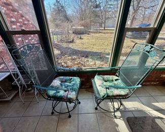 "Bouncy Chair" outdoor lawn furniture