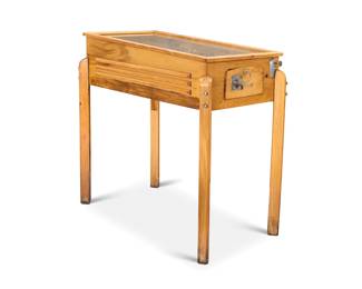 2098 A Genco 'Roly Poly' pinball machine Introduced 1936 Serial number: 14004 40" H x 44" W x 23.5" D Estimate: $600 - $800