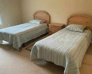 Light Wood Twin Bed Set with Nightstand second image