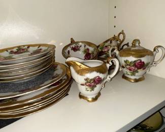 Royal Chelsea Golden Rose Tea Set