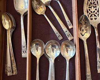 Oneida Community Coronation Silverplate Flatware Set