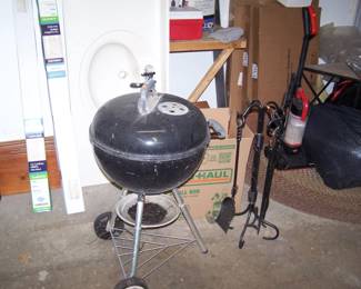 CHARCOAL GRILL
