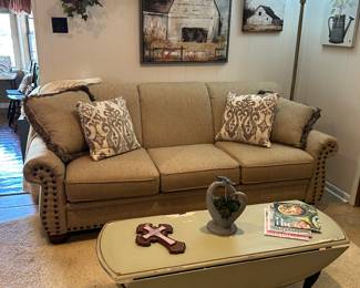Like new couch with Nailhead trim, dropleaf coffee table