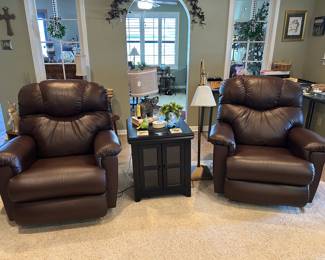 Pair of electric Lazy Boy Leather rocker recliners