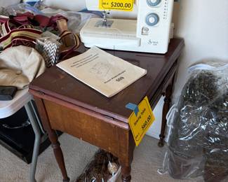 Janome sewing machine
Sewing machine table