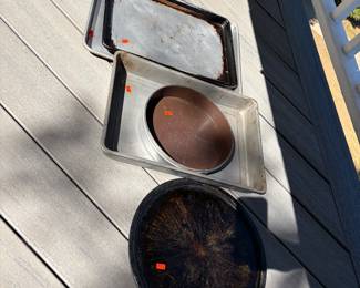 Baking pans