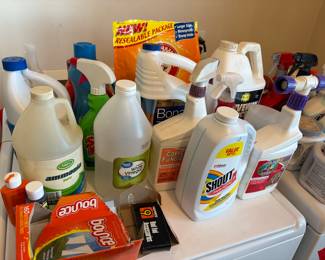 Laundry detergent/cleaners