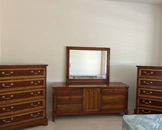 Davis dresser 71”x18”x31”