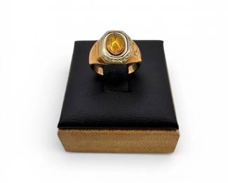 48 14KGoldVintageStyleSignetRingwEngravedShoulders509g