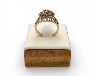 25 14KYellowGoldDiamondClusterScrollworkRing425g