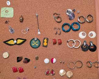 Vintage costum jewelry, earrings, broaches, pins