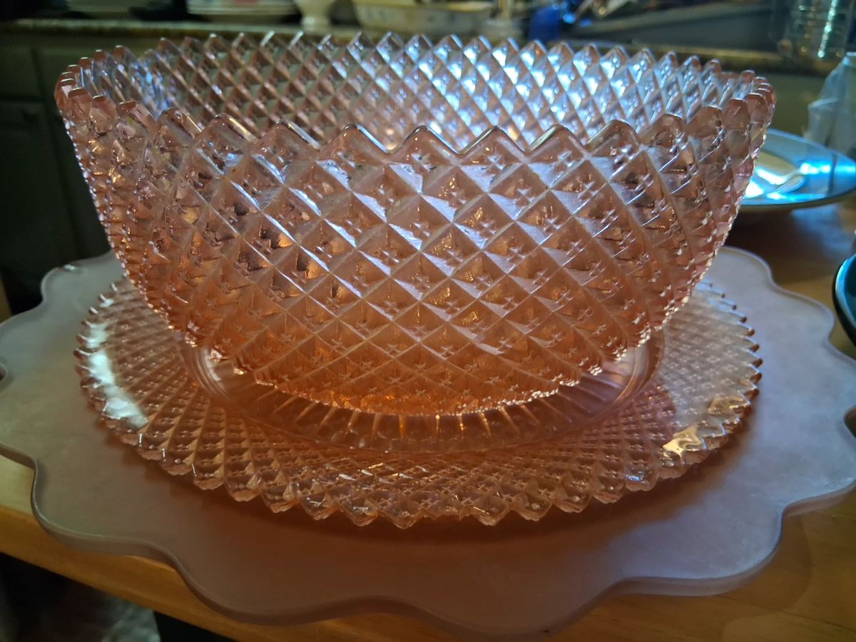 1930' Anchor Hocking "Miss America" bowl and plate