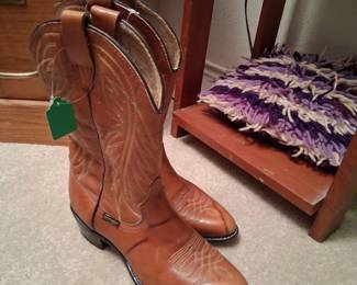 Ladies Wrangler boots
