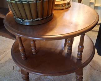 Round side table/library table