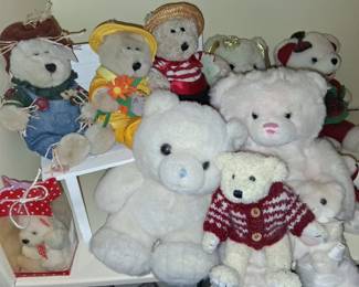 Starbucks Bears on the bench...