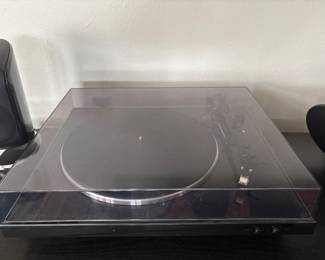 Denon turn table 