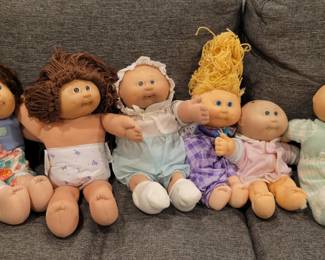 CABBAGE PATCH DOLLS