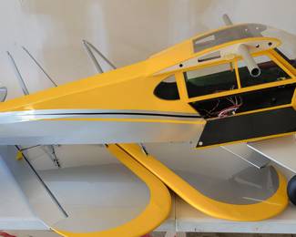 $325 Hangar 9 Carbon Cub 15cc ARF model electric