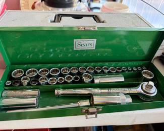 Craftsman socket set w/case