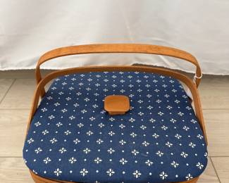 Vintage Longaberger Double Handle Cake Pie Picnic w/Lid and Riser