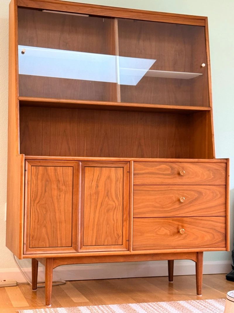 1 1950sMCMDrexelDeclarationWalnutHutch