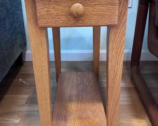 10 CountryValueAmishSolidOakSideTable