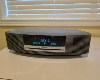 4 BoseWaveMusicSystemInGraphiteGrayColor