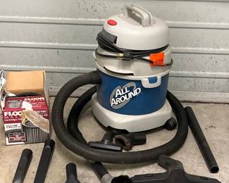 221 ShopVacAllAround3Gal8ampWetDry