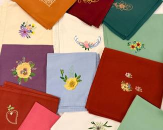 100 24UniqueEmbroideredTableNapkins