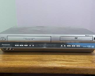 58 PanasonicDVDVCRDoubleFeature