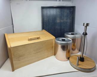 209 5KitchenCounterEssentials