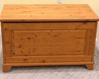 233 CompactPineChest