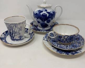 148 RussianTeaPotCupandSaucerSetsHandDecoratedStPetersburg