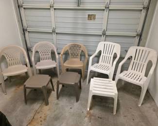 187 5PlasticOutdoorChairs3SideTables