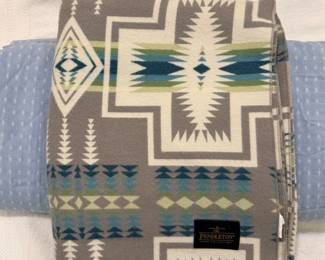 232 QueenBlueButtonTopDuvetPendletonHomeThrowBlanket