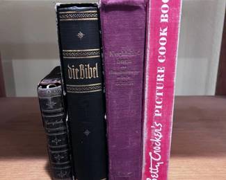 62 FirstEditionBettyCrockerGermanCookBook2GermanBibles