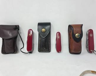 105 3OriginalVictorinoxSwissArmyKnivesWithLeatherCases