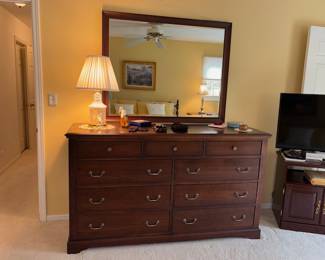 9-Drawer Dresser, Large Mirror