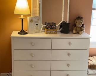 8-Drawer Dresser, Mirror
