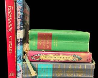 Martha Stewarts Entertaining 1982 First Edition  More Cook Books